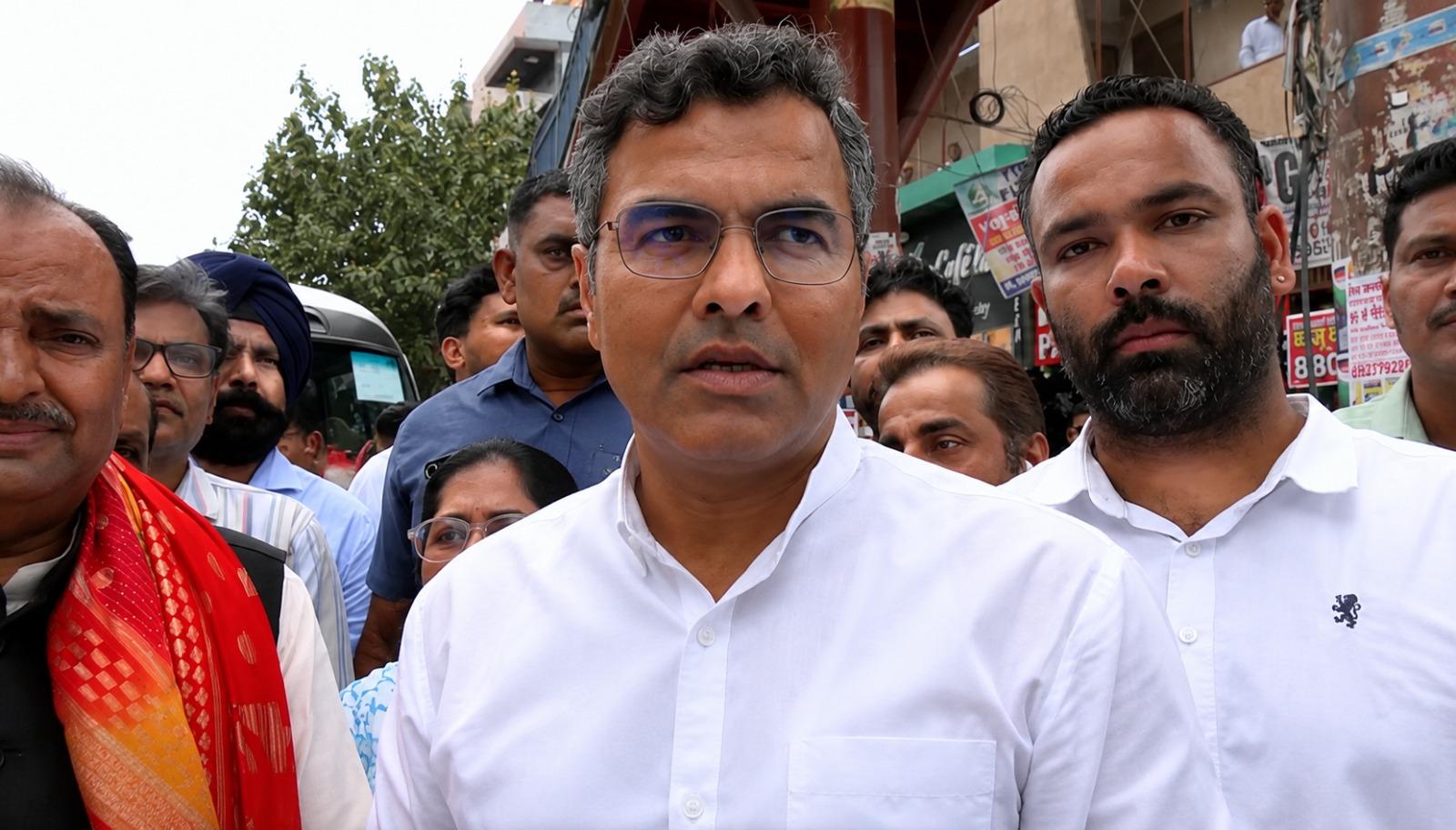 दिल्ली में तेजी से चल रहे इंफ्रास्ट्रक्चर कार्य, जलभराव की समस्या 80-90 फीसदी तक कम हुई: प्रवेश वर्मा