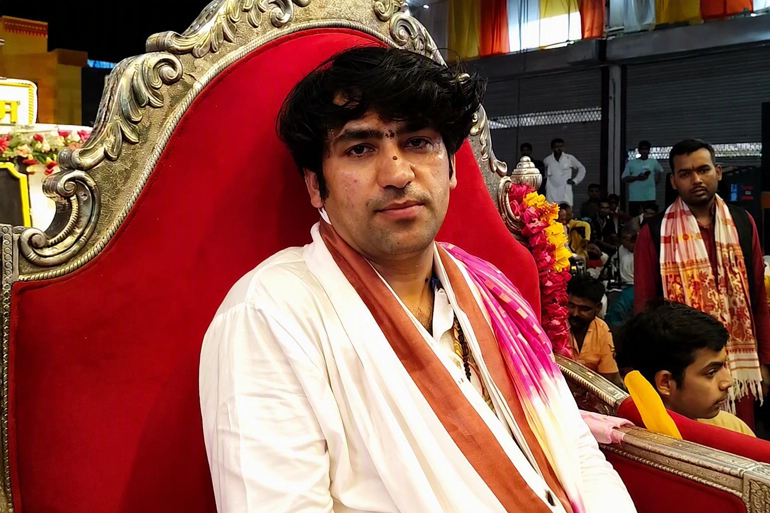 बागेश्वर धाम में 365 बेटियों के विवाह का संकल्प, आठ महावीर शिलाओं का अनावरण