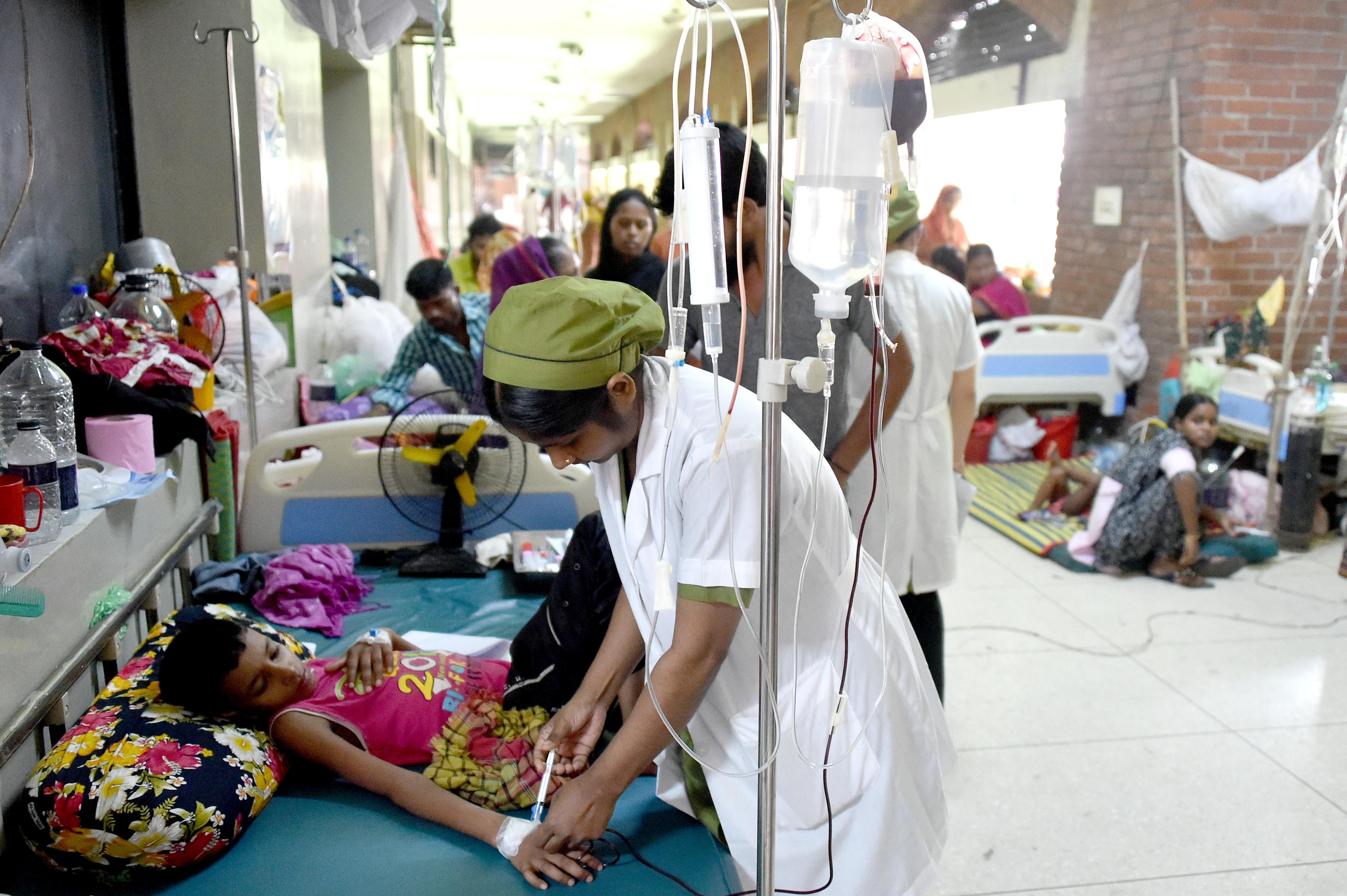 बांग्लादेश में खसरे का कहर, 758 मौतों के बीच डेंगू का बढ़ा खतरा