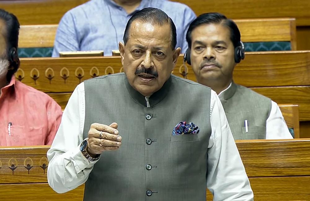 लोकसभा से एंटी-पेपर लीक संशोधन विधेयक 2026 पारित, चर्चा के दौरान जितेंद्र सिंह का विपक्ष पर तीखा हमला