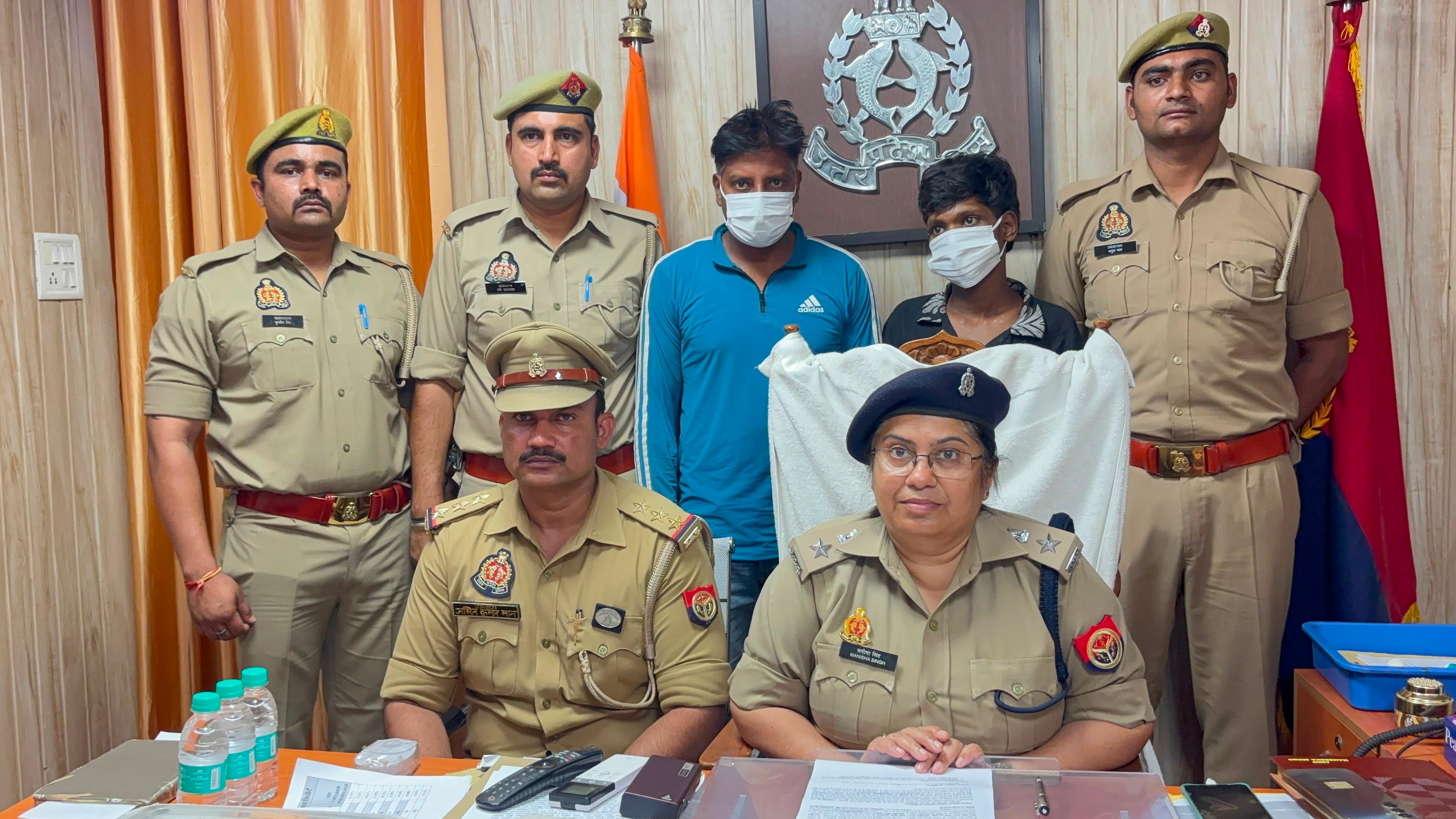 मोबाइल चोर गिरोह का पर्दाफाश, 15 लाख रुपए कीमत के 67 चोरी के मोबाइल और लैपटॉप बरामद, दो आरोपी गिरफ्तार