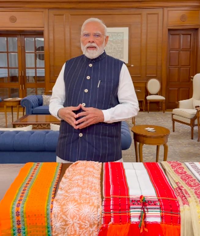 बुद्धि, सदाचार, संयम, ज्ञान, वीरता, वाणी, सामर्थ्य और उपकार मनुष्य के जीवन को प्रकाशमान करते हैं: पीएम मोदी