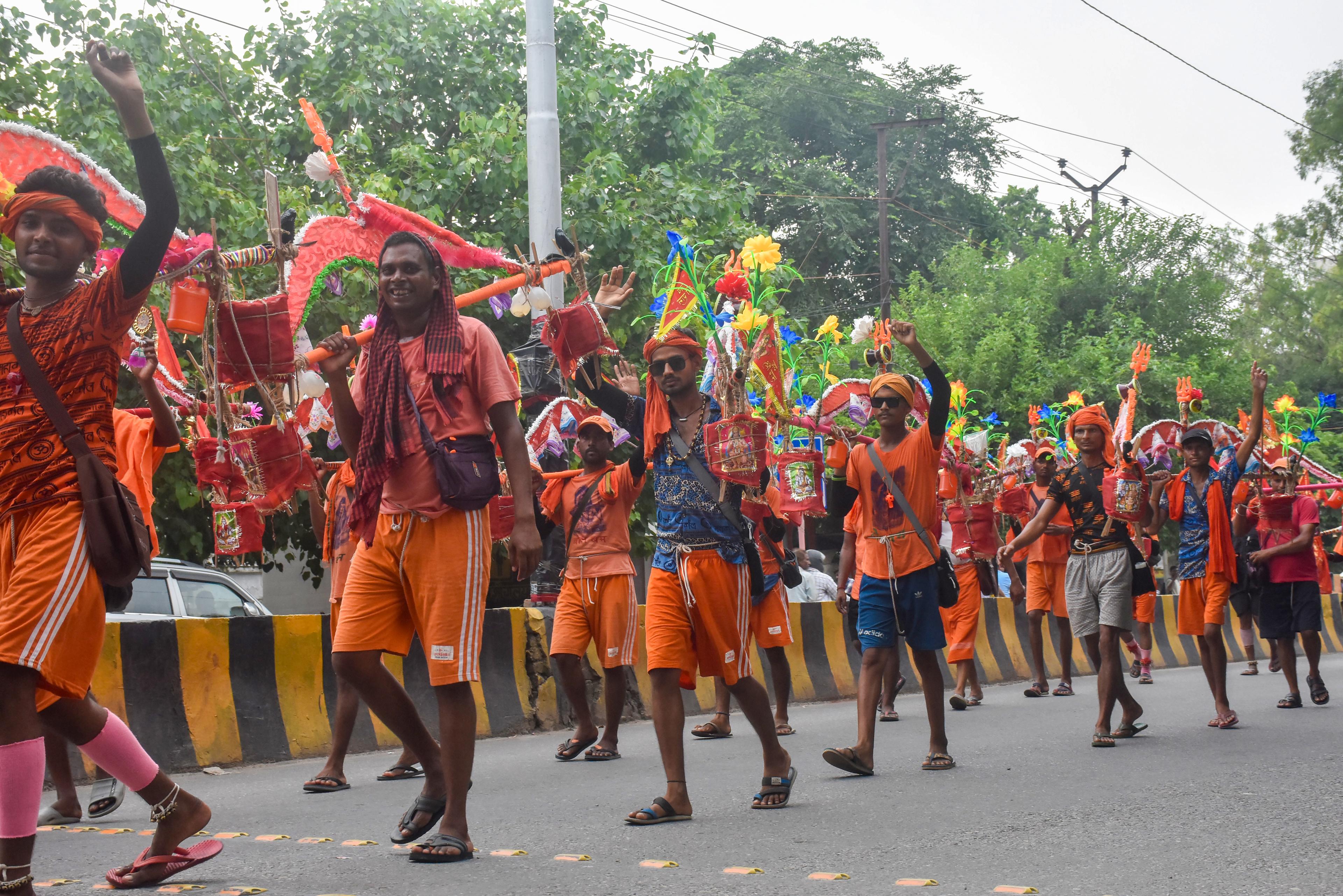 सरकार कांवड़ यात्रा के लिए चलाएगी अतिरिक्त बसें, निगरानी के लिए 24 घंटे एक्टिव रहेगा कंट्रोल रूम