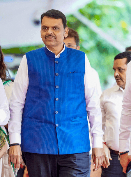 महाराष्ट्र: सीएम फडणवीस ने राहुल गांधी को संसद में नीट पेपर लीक पर बहस की चुनौती दी