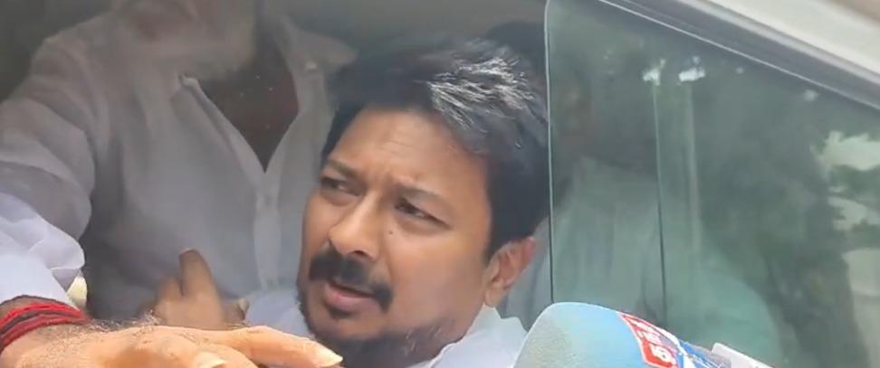 मुख्यमंत्री विजय और एक्ट्रेस तृषा के खिलाफ टिप्पणी करने पर उदयनिधि स्टालिन को हिरासत में लिया गया