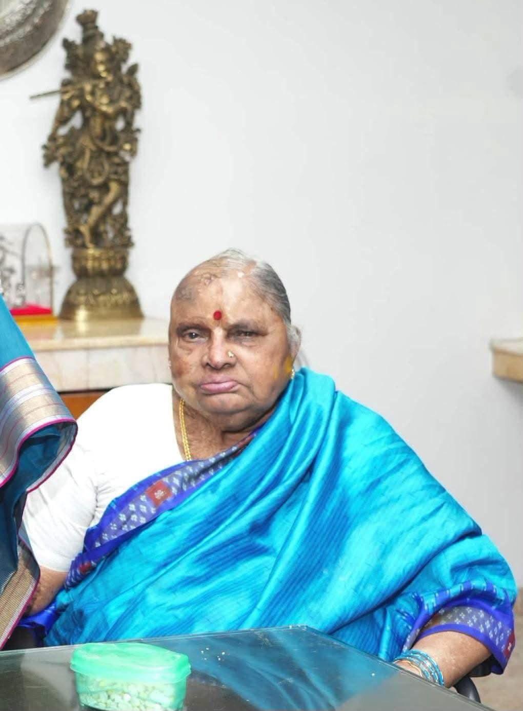 चेन्नम्मा के निधन पर नेताओं ने जताया दुख, बोले- वह देवेगौड़ा परिवार का मजबूत सहारा थीं