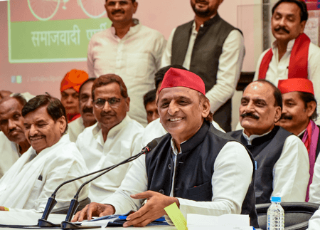 अखिलेश यादव ने लगाया आरोप, ई-20 ईंधन नीति के पीछे ऑटो कंपनियों की हो सकती है मिलीभगत