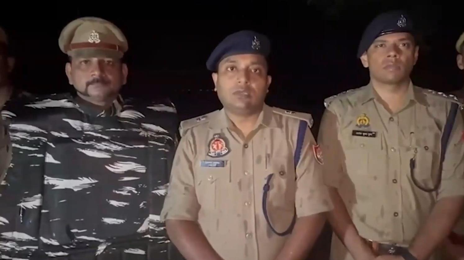 यूपी : बलिया पुलिस की बड़ी कार्रवाई, अंतरराज्यीय वाहन चोर गिरोह के 5 आरोपी गिरफ्तार