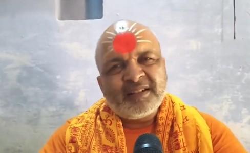हॉस्टल मेस में नॉनवेज खाना बनाने और परोसने पर केजीएमयू ने लगाई रोक, संतों ने फैसले का किया स्वागत