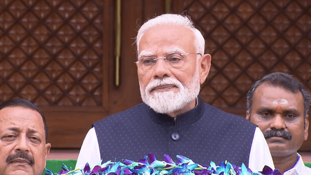 कैबिनेट ने कर्नाटक और आंध्र के तीन जिलों में मल्टी-ट्रैकिंग परियोजना को मंजूरी दी: पीएम मोदी