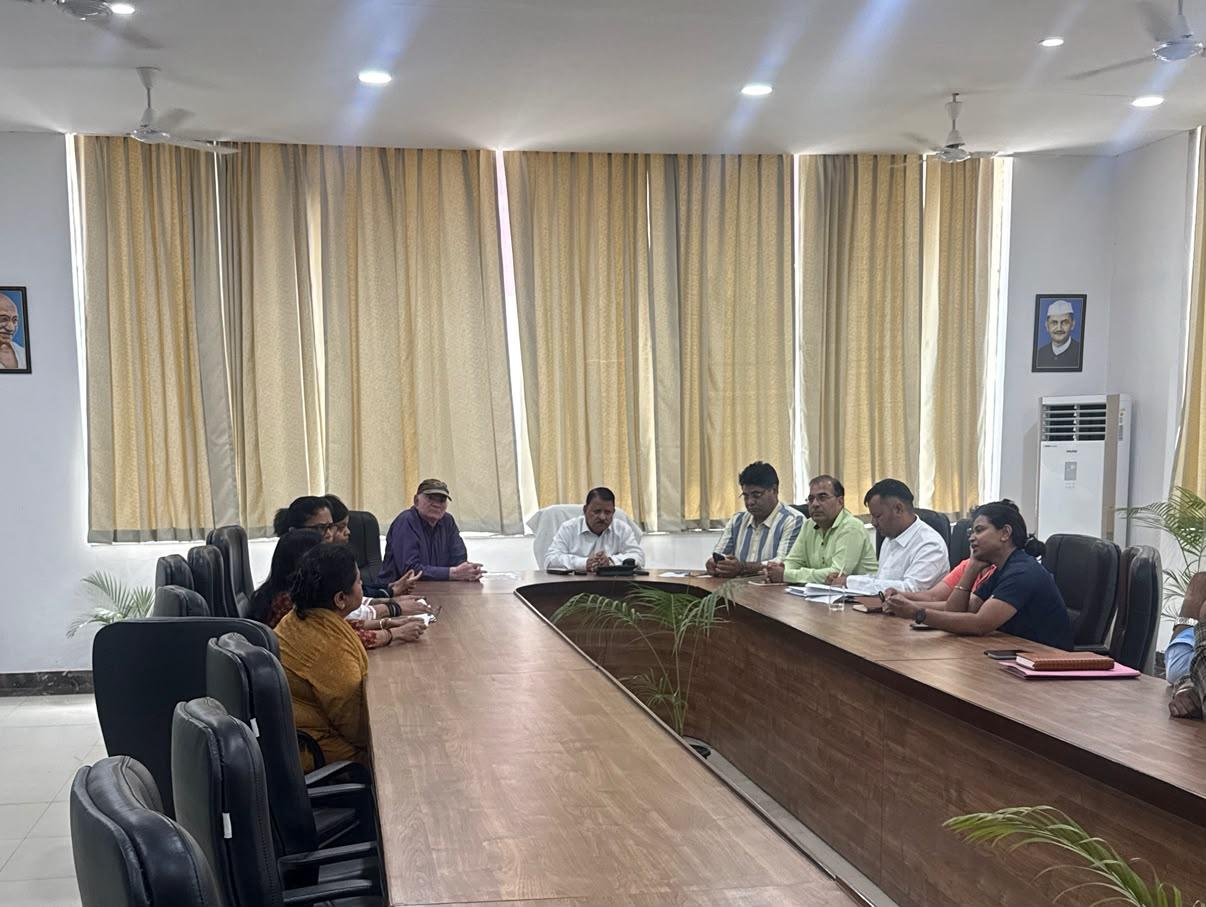 स्ट्रे डॉग की समस्या के समाधान को ग्रेटर नोएडा प्राधिकरण की नई पहल, हर गुरुवार होगी सोसाइटीवार बैठक