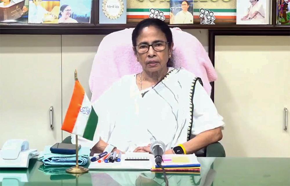 ममता बनर्जी के टीएमसी गुट की रैली के मंच पर तोड़फोड़ का मामला हाईकोर्ट पहुंचा, पुलिस से मांगा जवाब