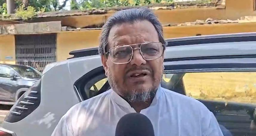 कशिश वारसी ने रामपुर पुलिस अधीक्षक की टिप्पणी की निंदा की, गाय के सम्मान करने की अपील