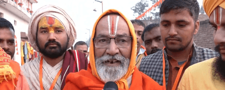 श्रीराम जन्मभूमि मंदिर के शिखर पर ध्वजारोहण से पहले रामभक्त और पुजारी उत्साहित