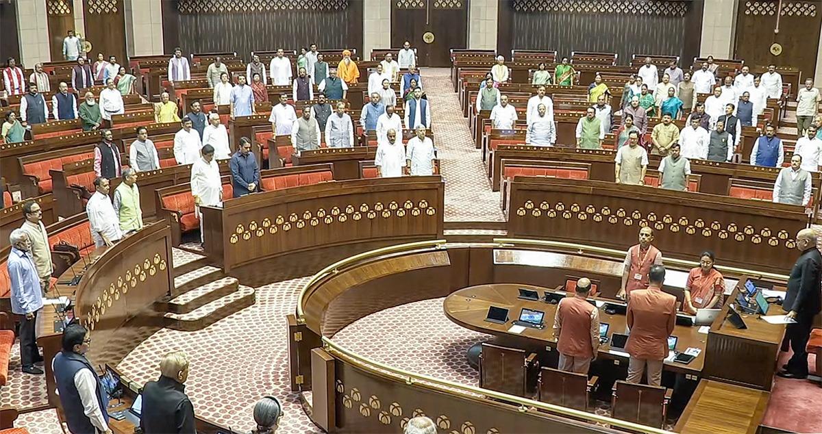 प्राकृतिक आपदाओं में जान गंवाने वालों को राज्यसभा की श्रद्धांजलि