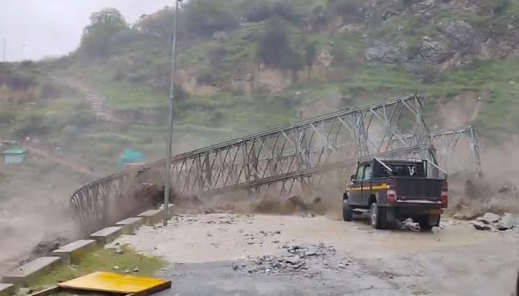 हिमाचल, उत्तरखंड, जम्मू और लद्दाख में भारी बारिश का अलर्ट जारी, भूस्खलन और अचानक बाढ़ का खतरा