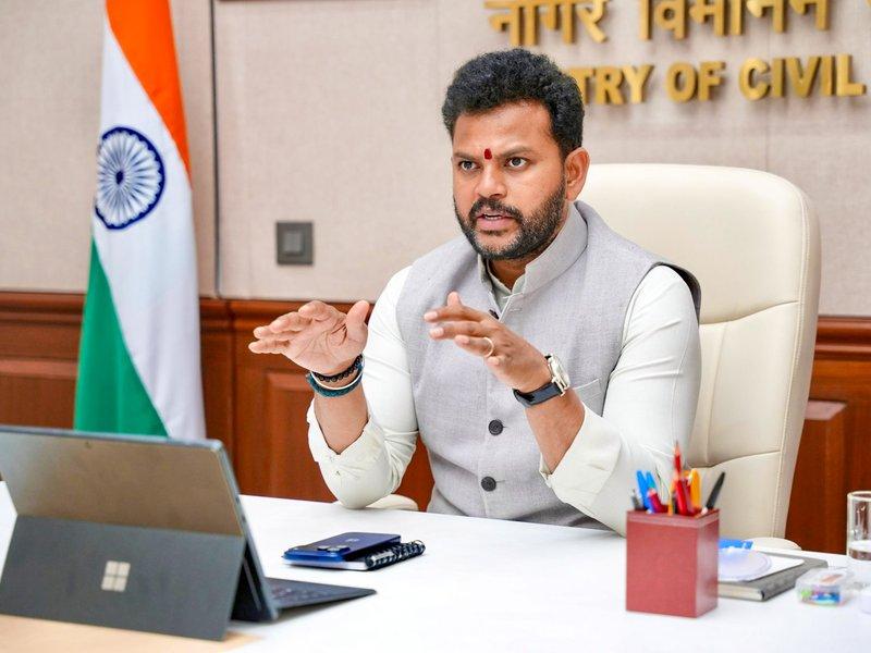 केंद्र सरकार ने वाराणसी से शुरू की भारत की पहली 'ईजी कनेक्ट' उड़ान, अब छोटे शहरों से विदेश यात्रा होगी आसान