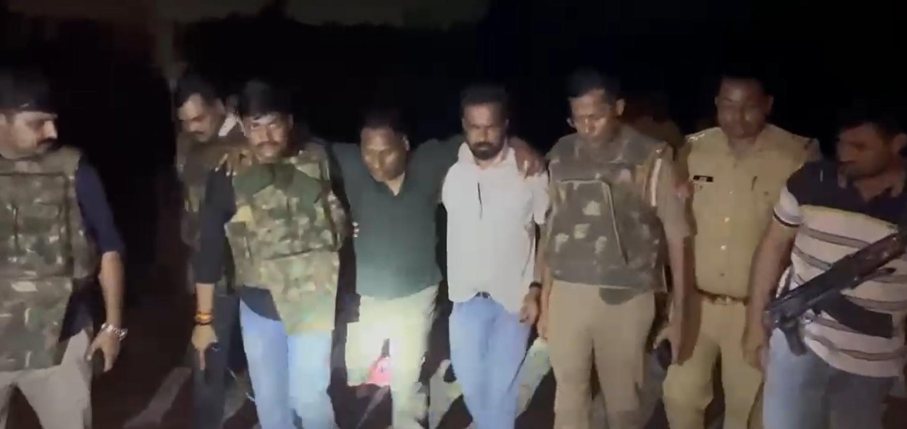 झांसी में पुलिस मुठभेड़ के बाद दो आरोपी गिरफ्तार, एक के पैर में लगी गोली