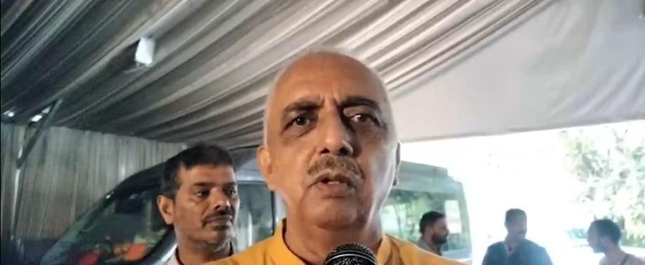 पांच साल से लगातार लीक हो रहे पेपर, सरकार ने इस पर नहीं दिया ध्यानः अखिलेश प्रताप